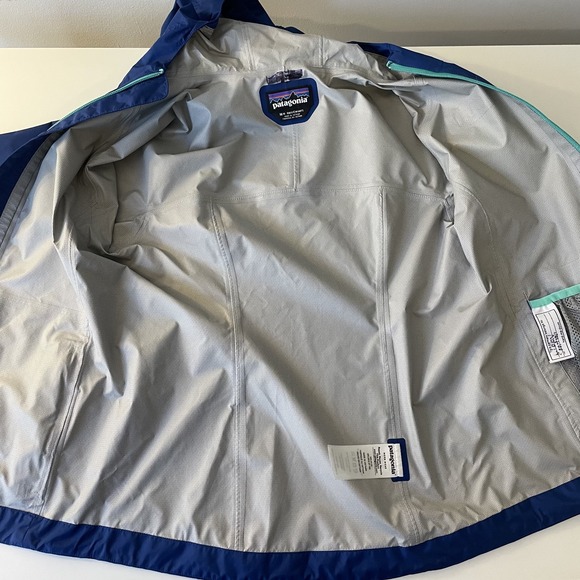 Patagonia Kids Torrentshell Rain Jacket Superior Blue Size M H2No Hooded READ - Picture 7 of 13